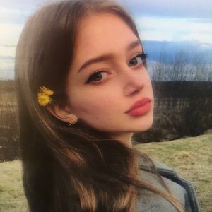 Meet your Posher, Ada